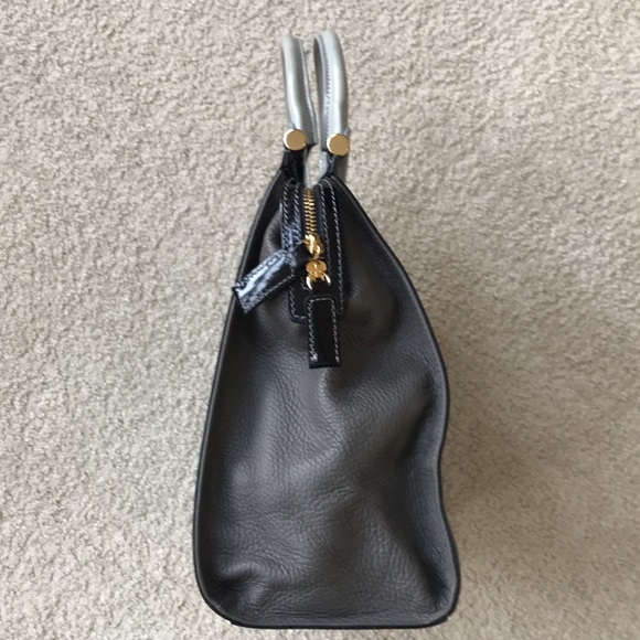 Gorgeous IACUCCI Italian Patent Leather Satchel - Picture 7 of 14